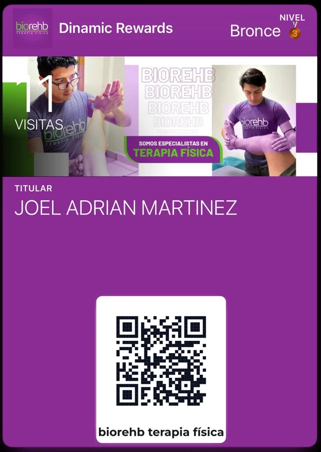 Tarjeta digital de biorehb terapia física en la Wallet de un iPhone
